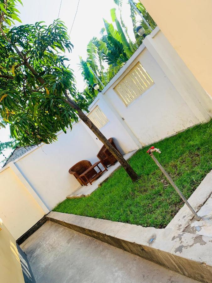 Апартаменты Jambo Hideaway Дар-эс-Саламе Экстерьер фото